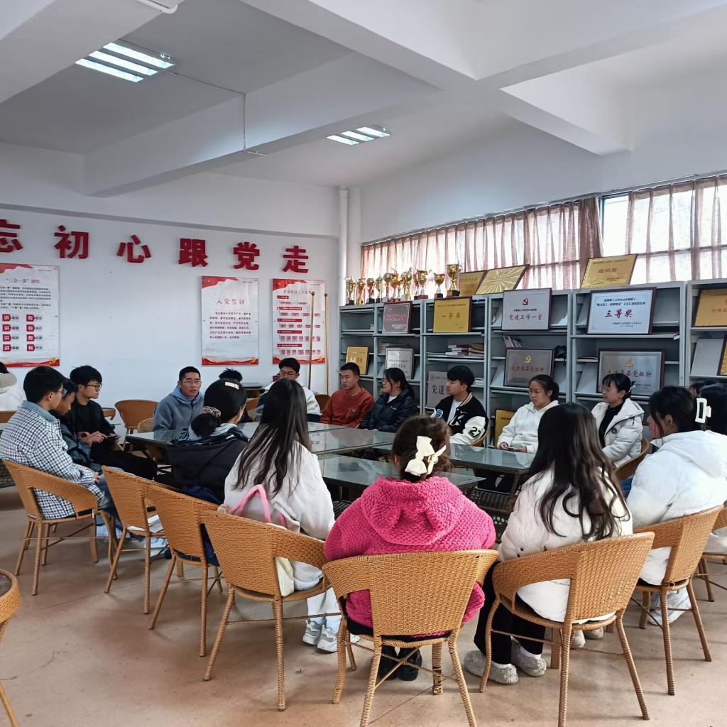 捕鱼游戏赚钱
学生第四党支部开展“学雷锋”实践活动