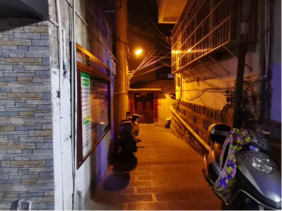 化工学院学生第二党支部开展“深刻领会十年伟大变革、全面续写时代崭新篇章”主题党日活动